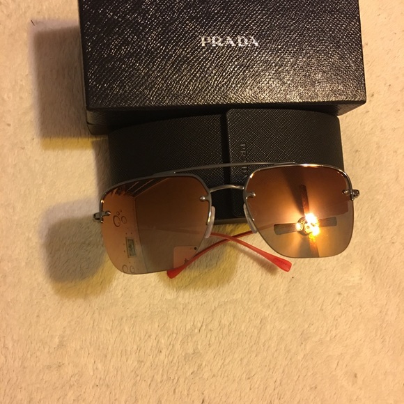 👓 Prada square shape sunglasses metal frame 👓 - Picture 2 of 6